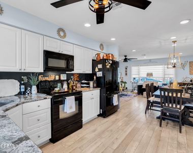 711d Dorchester Drive - Photo Thumbnail 12