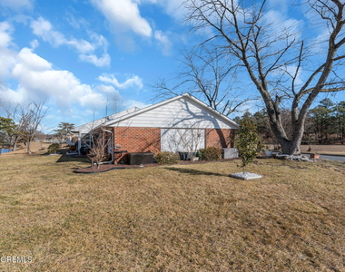711d Dorchester Drive - Photo Thumbnail 63