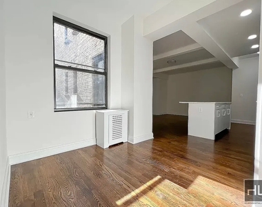 West 68 Street - Photo Thumbnail 2