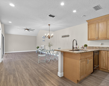 1100 Se Mitchell Avenue - Photo Thumbnail 8