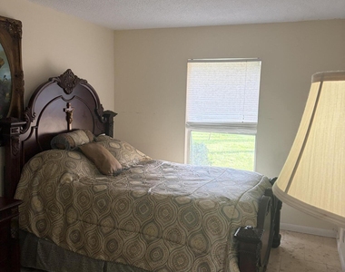 2800 Fiore Way - Photo Thumbnail 10