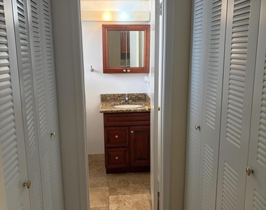 2800 Fiore Way - Photo Thumbnail 15