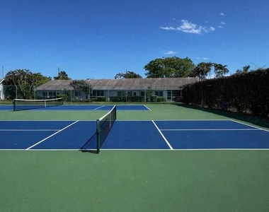 2800 Fiore Way - Photo Thumbnail 23