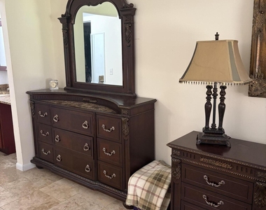 2800 Fiore Way - Photo Thumbnail 12