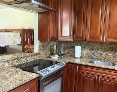 2800 Fiore Way - Photo Thumbnail 2