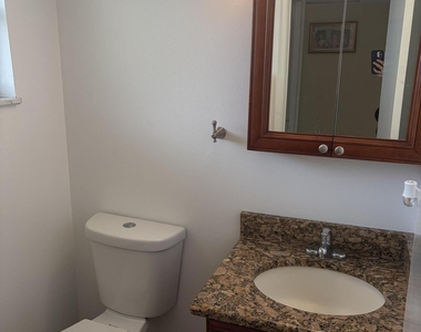 2800 Fiore Way - Photo Thumbnail 16
