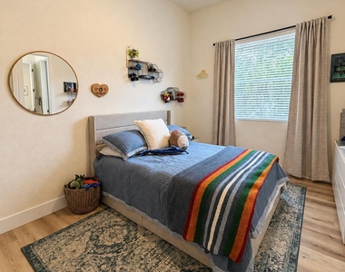 11317 Temple Street - Photo Thumbnail 21