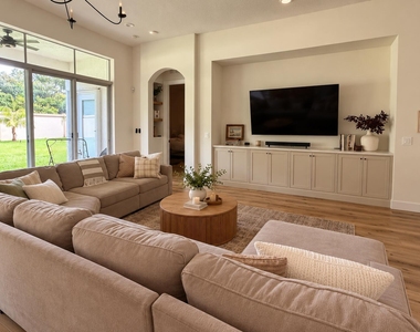 11317 Temple Street - Photo Thumbnail 7