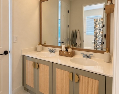 11317 Temple Street - Photo Thumbnail 19