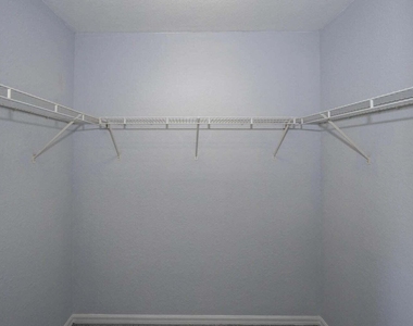 2143 Se Bell Isle Drive - Photo Thumbnail 8
