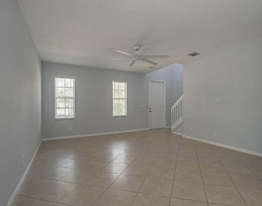 2143 Se Bell Isle Drive - Photo Thumbnail 3