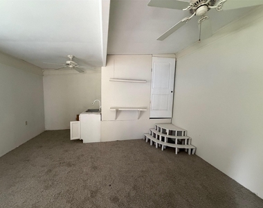 2916 E Briarwood Street - Photo Thumbnail 12