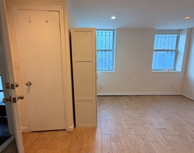 493 Clinton Avenue - Photo Thumbnail 3