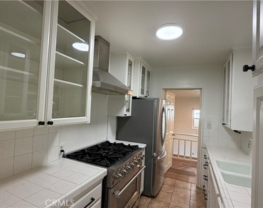 470 Walnut - Photo Thumbnail 2