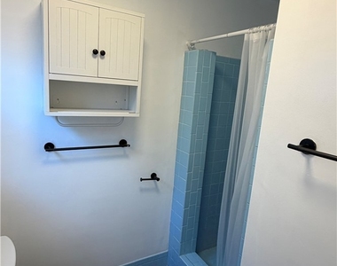 470 Walnut - Photo Thumbnail 5