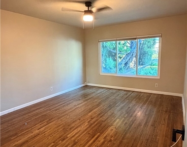 470 Walnut - Photo Thumbnail 4