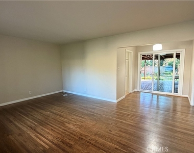 470 Walnut - Photo Thumbnail 1