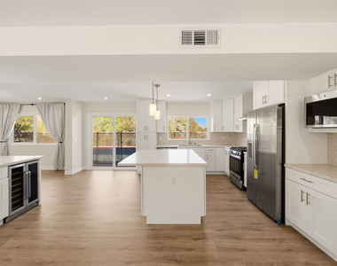 24585 Calvert Street - Photo Thumbnail 16