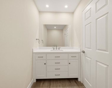 24585 Calvert Street - Photo Thumbnail 24