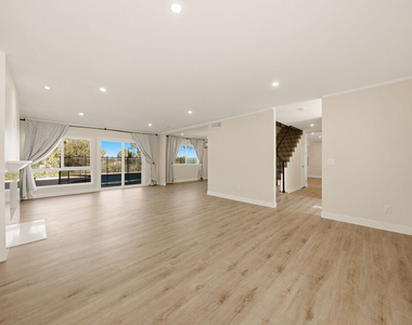 24585 Calvert Street - Photo Thumbnail 6