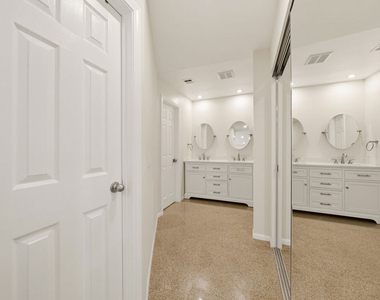 24585 Calvert Street - Photo Thumbnail 31