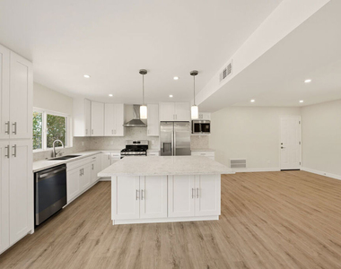 24585 Calvert Street - Photo Thumbnail 15