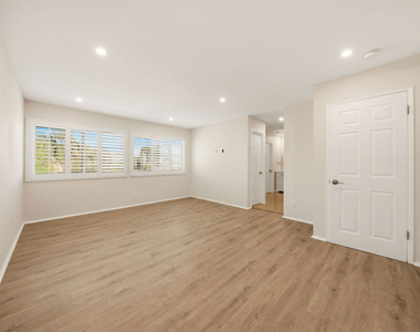 24585 Calvert Street - Photo Thumbnail 28