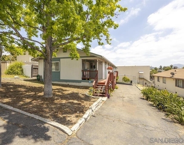 2577 Buena Vista Ave - Photo Thumbnail 3