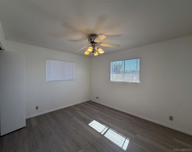 2577 Buena Vista Ave - Photo Thumbnail 9