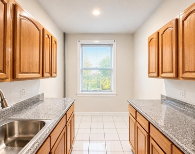 320 Wadsworth Avenue - Photo Thumbnail 5