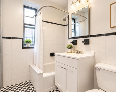 320 Wadsworth Avenue - Photo Thumbnail 4