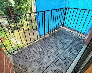 3207 Leavitt Street - Photo Thumbnail 2
