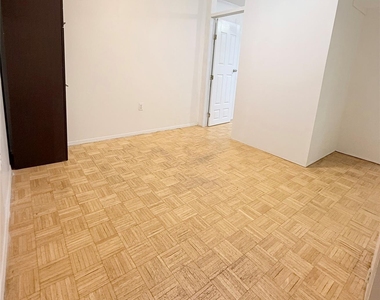 3207 Leavitt Street - Photo Thumbnail 8
