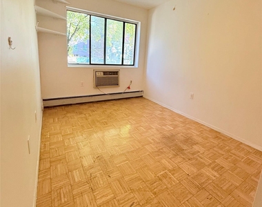 3207 Leavitt Street - Photo Thumbnail 4