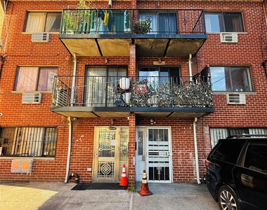 3207 Leavitt Street - Photo Thumbnail 9