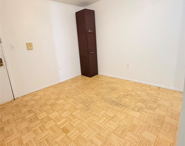 3207 Leavitt Street - Photo Thumbnail 10