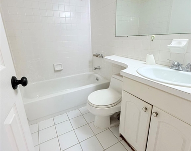 3207 Leavitt Street - Photo Thumbnail 5