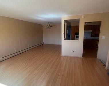 102-11 158 Avenue - Photo Thumbnail 3