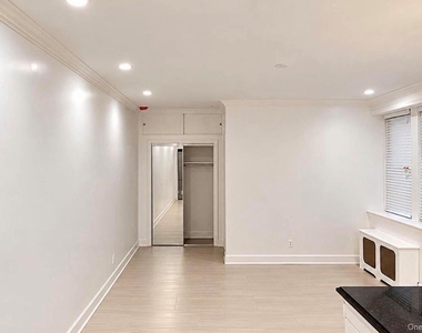 37-21 80th Street - Photo Thumbnail 5