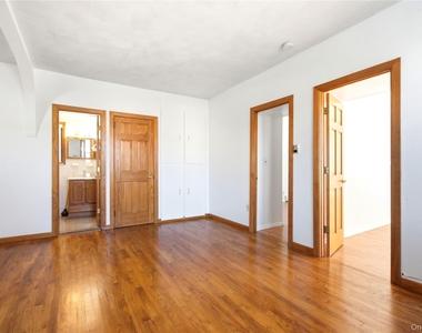 112 Walnut Street - Photo Thumbnail 15