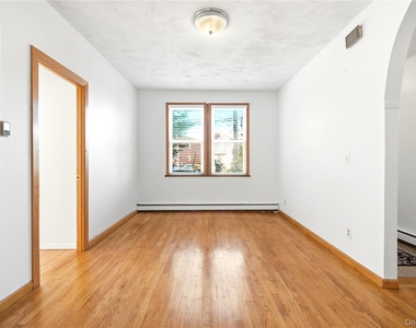 112 Walnut Street - Photo Thumbnail 14