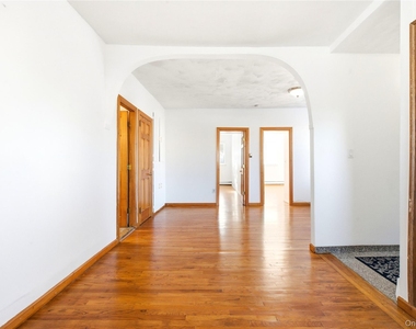 112 Walnut Street - Photo Thumbnail 11