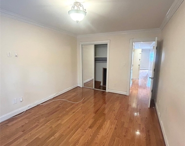 267-08 E Williston Avenue - Photo Thumbnail 6