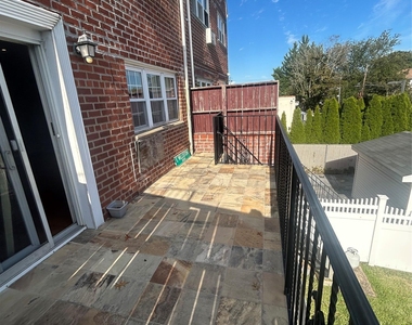267-08 E Williston Avenue - Photo Thumbnail 13