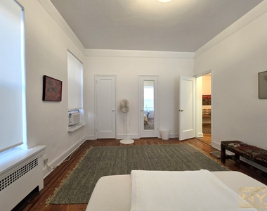 27 E 94th Street - Photo Thumbnail 5