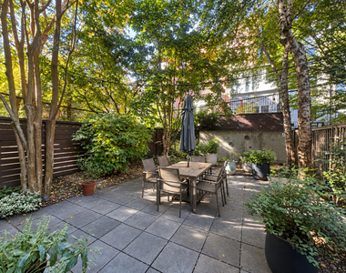 240 Carlton Avenue - Photo Thumbnail 14