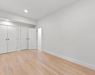 240 Carlton Avenue - Photo Thumbnail 7