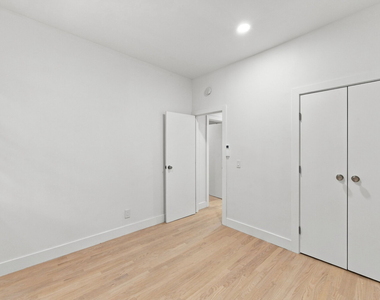 240 Carlton Avenue - Photo Thumbnail 8