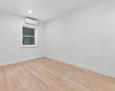 240 Carlton Avenue - Photo Thumbnail 6
