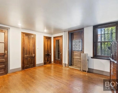 18 Herkimer Street - Photo Thumbnail 5